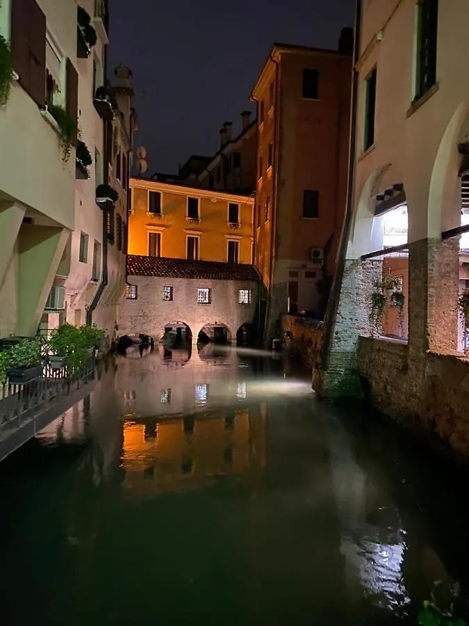 19 Borgo Cavour Bed and Breakfast Τρεβίζο