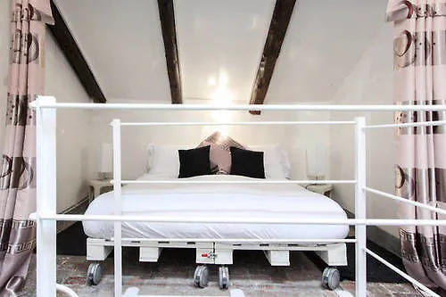 19 Borgo Cavour Bed and Breakfast Τρεβίζο 3*,